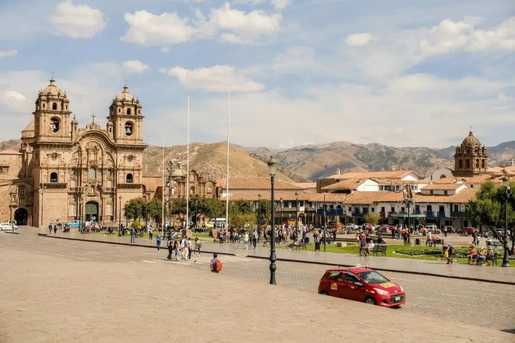 What to Do in Cusco Peru: Visit Plaza de Armas