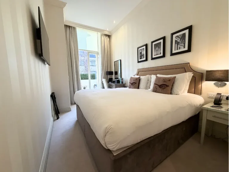 Guest room at Hotel Xenia in Kensington London
