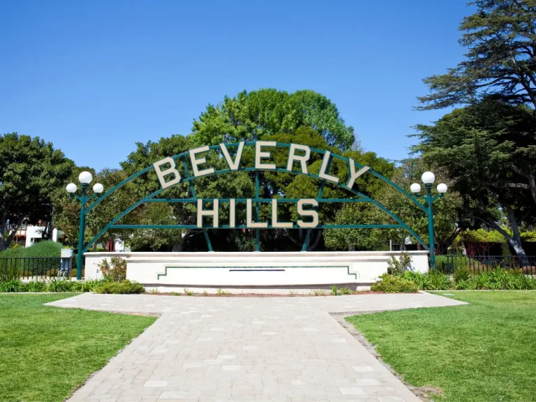 The Beverly Hills sign in Beverly Gardens Park.