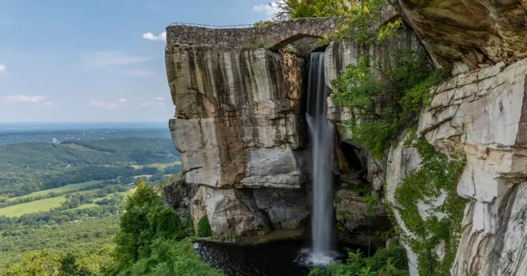 Lover's Leap waterfall at Rock City Gardens on Lookout Mountain near Chattanooga, Tennessee.